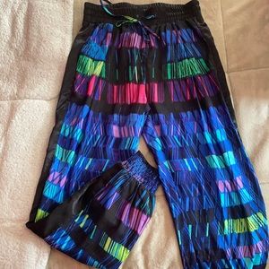 Colorful black-based loose genie type pants